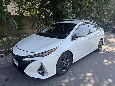 byd e1: Toyota Prius: 2017 г., 1.8 л, Вариатор, Гибрид, Лифтбек — 4