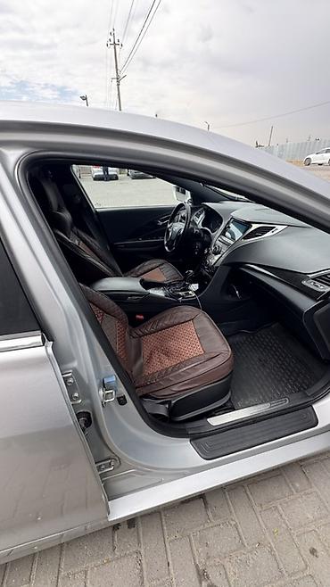grander: Hyundai Grandeur: 2011 г., 3 л, Автомат, Газ, Седан — 8