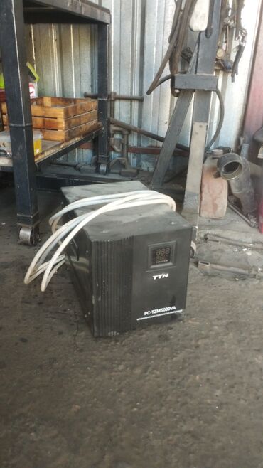 трансформатор 40 ква цена: Стабилизатор напряжения TTN PC-T2M5000VA в черном корпусе. Оснащен