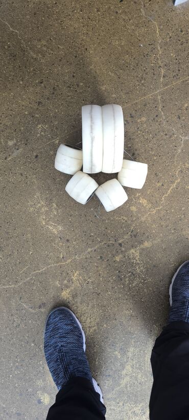 Рохли: Рохля - 3 тонн ( с документами) размер 55 см и 68.5 см колеса — 3