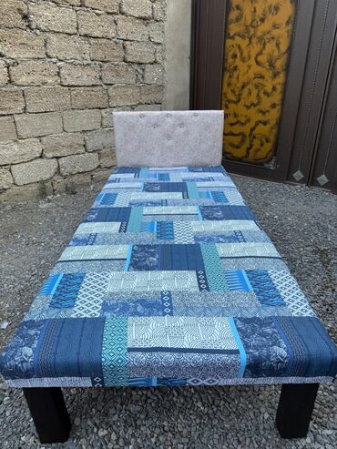 Çarpayılar: Təzə çarpayılar 1 nəfərlik çarpayılar 60 manat. 2 nəfərlik taxt 110 — 6