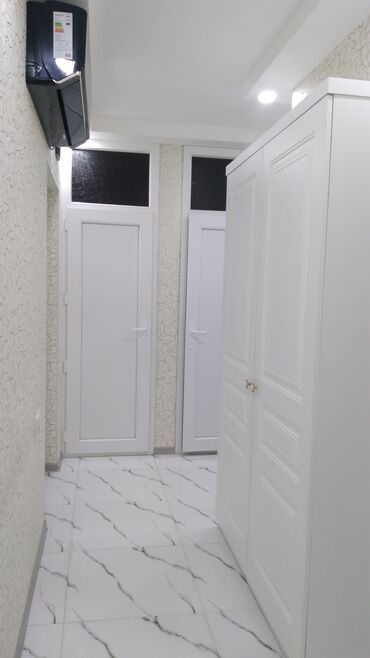 Günlük kirayə mənzillər: 3 otaqlı — 13