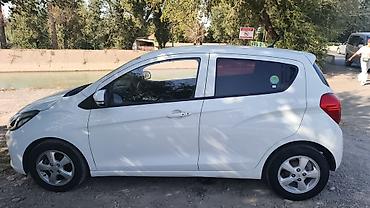 honda inside: Chevrolet Spark: 2018 г., 1 л, Автомат, Бензин, Хэтчбэк — 8