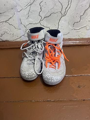 кроссовки gucci: Мужские кроссовки, 41.5, Nike, Новый, цвет - Серый, Платная доставка — 3