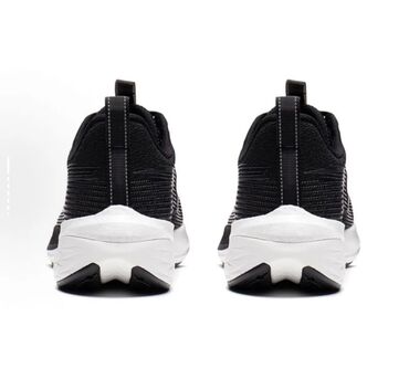 Кроссовки и спортивная обувь: Кросовки лининг новая
#lining — 8