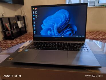 Monitorlar: 16 GB, 15.6 "