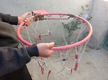 basketbol sebeti ölçüleri: Basketbol səbəti divara beton mismari ile vurulur ve sadece 10 manat