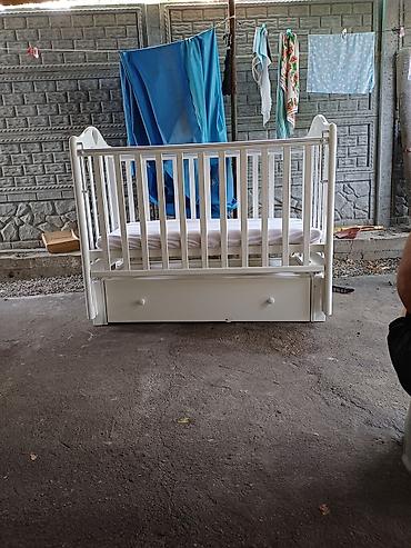 алма ысык кол: Продаётся детская кроватка в отличном сосотоянии. Матрасик — 1