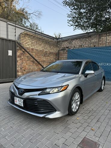 купить авто в рассрочку: Toyota Camry: 2018 г., 2.5 л, Автомат, Гибрид, Седан