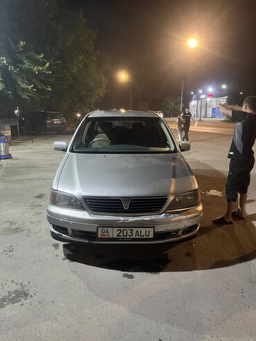 срочно срочно продам машину: Toyota Vista: 1998 г., 2 л, Автоматические, Бензин, Универсал