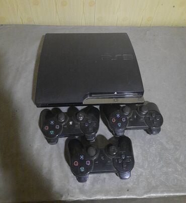 playstation icarə: Ps3 satılır, 500gb yaddaş. ideal vəziyyətdə. içində oyun çoxdur