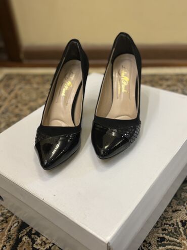 Туфли: Туфли, 37, Basconi, Б/у, цвет - Черный, Бесплатная доставка, Платная доставка, Самовывоз — 12