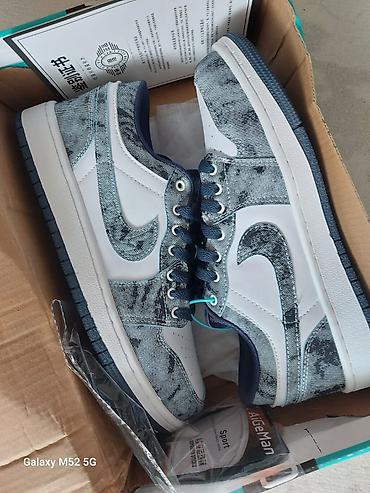 vol: Мужские кроссовки, 39.5, 40, Air Jordan, Новый, цвет - Белый, Самовывоз — 1