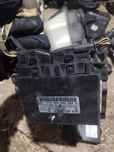 Панели, обшивки: Запчасть на Мерседес 211 Фара простой правая сторона Болоки,рамки — 29