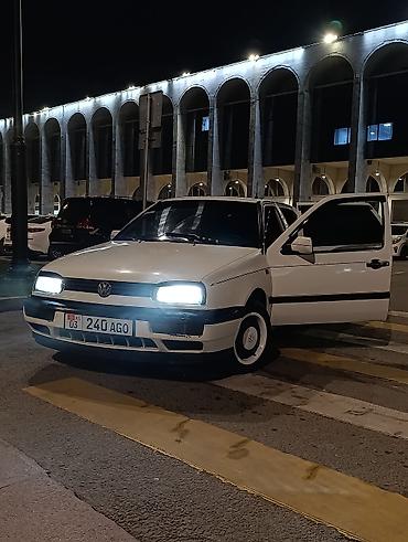 Volkswagen: Volkswagen Golf: 1993 г., 1.8 л, Механика, Бензин, Хэтчбэк — 2