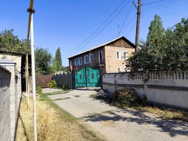 продаю дом село военный антоновка: Дом, 220 м², 8 комнат, Собственник