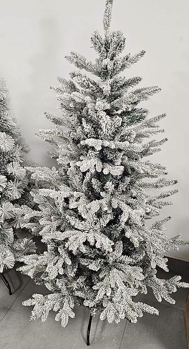 led kamini: Bela novogodišnja jelka od PE i PVC materijala – snežna dekoracija za — 2