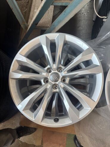 Disk təkərlər: İşlənmiş Disk təkər Audi 235 / 55 / R 19, 5 Boltlu