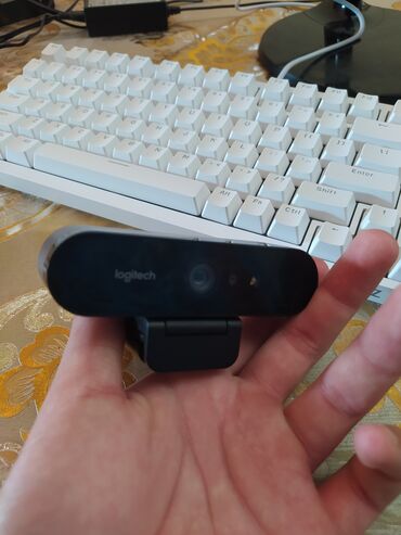 купить телефонный аппарат: Веб камера от Logitech 4к разрешение, проводное подключение в хорошем