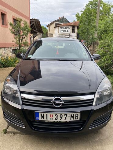 hm broj: Opel Astra: 1.8 l | 2005 year | 11 km. Hatchback