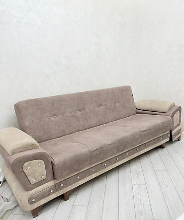 divan islenmis: Divan yaxsi veziyyetdedi qolu sokulduyu ucun sekile ele — 1