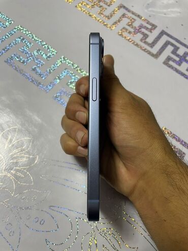 Apple iPhone: IPhone 14 на 256 гб АКБ 76 (плоские грани, двойная камера — 4