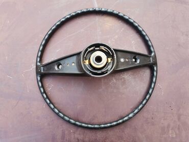 Auto delovi: Volan Lada 2121 Niva. Polovno, očuvano kao novo. Skinuto sa — 10
