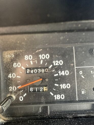 VAZ (LADA): Lada Niva 2131, ağ rəng, 4 qapılı İli 1999. Yürüş 240380. 1.8 — 12