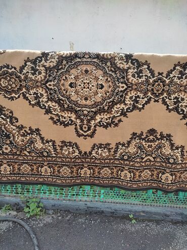 Ковры и паласы: Ковер Б/у, 400 * 400 at lalafo.kg Ковры и паласы: Ковер Б/у, 400 * 400