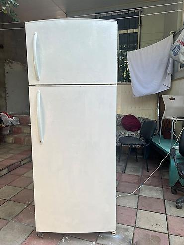 Soyuducu 220bazn təcili satlır tam işləy vəziyyətdədi Səbail rayon lalafo.az -da Soyuducu 220bazn təcili satlır tam işləy vəziyyətdədi Səbail rayon