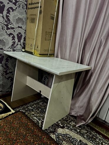 композитный газовый балон: Спальный гарнитур, Б/у, Двуспальная кровать, Шкаф, Тумба, Дерево, Платная доставка