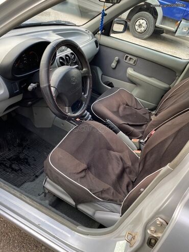 Nissan: Nissan Micra: 1 l. | 2001 έ. Χάτσμπακ — 8