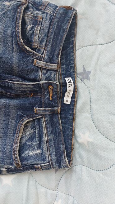 джинсовое платье зара: Джинсы, Мом, Zara, Высокая талия, С разрезом, M (EU 38)