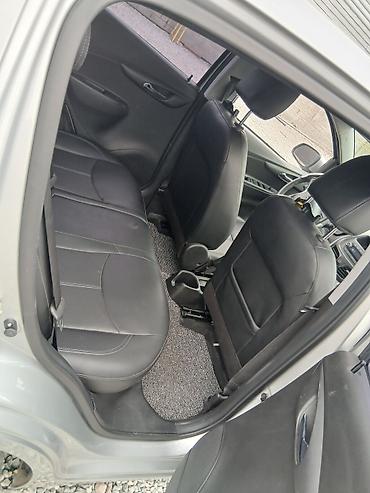 Chevrolet: Chevrolet Spark: 2017 г., 1 л, Вариатор, Бензин, Хэтчбэк — 3