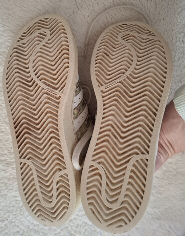 Patike: Adidas, Veličina - 35 — 11