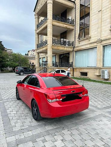 Chevrolet: Chevrolet Cruze sedan - Korpus: 4 qapılı sedan, qırmızı rəng, qara — 10