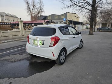 Chevrolet: Chevrolet Spark: 2020 г., 1 л, Вариатор, Бензин, Хэтчбэк — 3