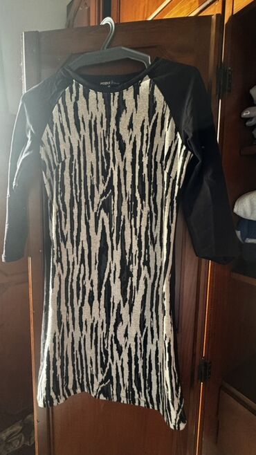 Dəstlər, kostyumlar: Платье размер 42/44 все в идеальном состоянии одеты 1-2 раза по 8 — 8