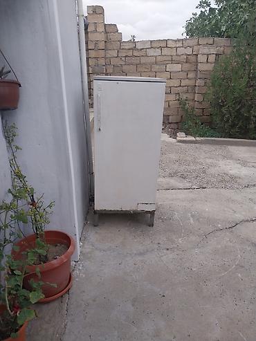 isti su: Bir kameralı şkaf tipli soyuducu - Üst hissədə kiçik dondurucu bölmə — 1
