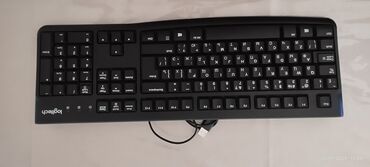 logitech g: LOGİTECH KLAVİATURA 
Usb 
Çox az işlənib