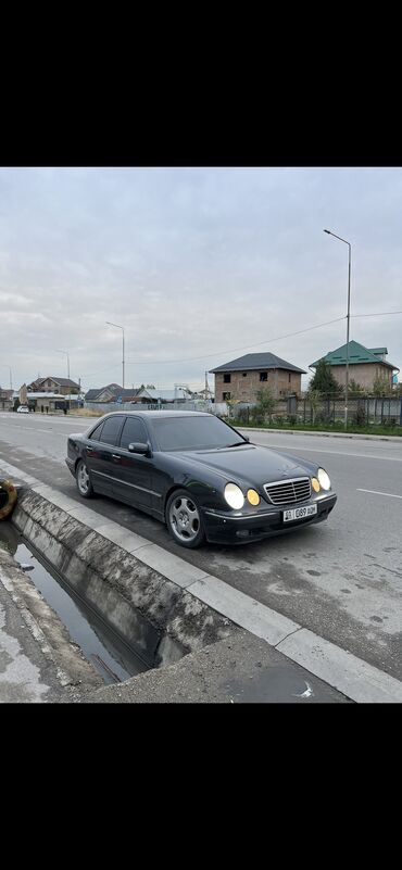 Mercedes-Benz: Mercedes-Benz E-Class: 2002 г., 3.2 л, Автомат, Бензин, Седан