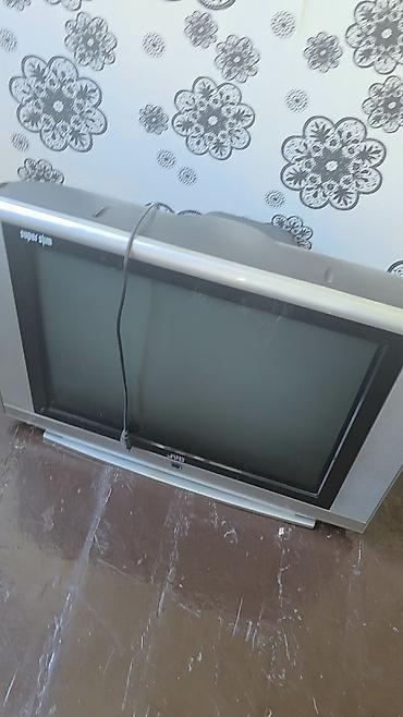 tesla tv: JVC “Super Slim” kineskop televizor - Markası/modeli: JVC, ön paneldə — 2