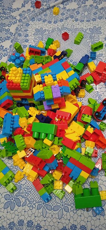 Другие товары для детей: Продаю конструктор Лего очень много деталей крупных и средних в — 2