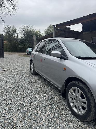 салон на фит: Honda Civic: 2001 г., 1.7 л, Автомат, Бензин, Хэтчбэк — 3