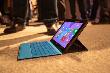 Sony: Microsoft Surface Pro: Intel i5 4 nesil Ram: 4 GB DD3 Yaddaş: SSD 128