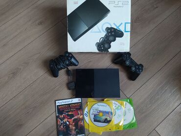 PS2 & PS1 (Sony PlayStation 2 & 1): Продаю Sony Playstation2 в идеальном состоянии, коробка, 2 джойстика
