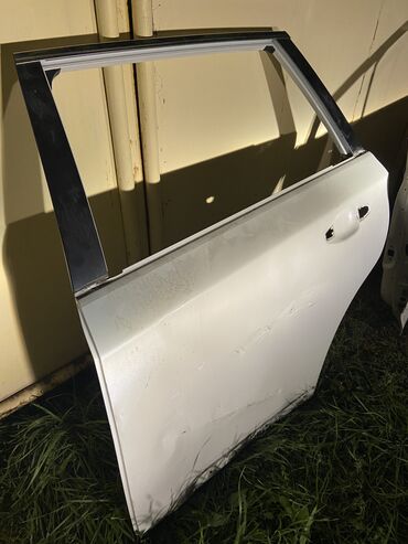 Двери и комплектующие: Задняя левая Subaru, Б/у, Оригинал — 19