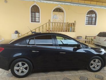 volkswagen passat 1 4: Chevrolet Cruze: 1.4 л | 2015 г. 212610 км Седан