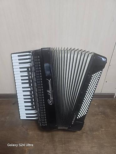 Аккордеоны: Продаются аккордеоны по выгодной цене,в отличном состоянии, звоните — 16