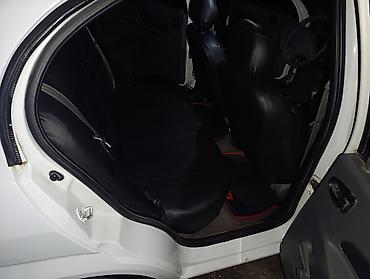 uaz satisi: Saipa Tiba sedan – ağ rəng Əsas xüsusiyyətlər: - Kuzov: 4 qapılı — 4